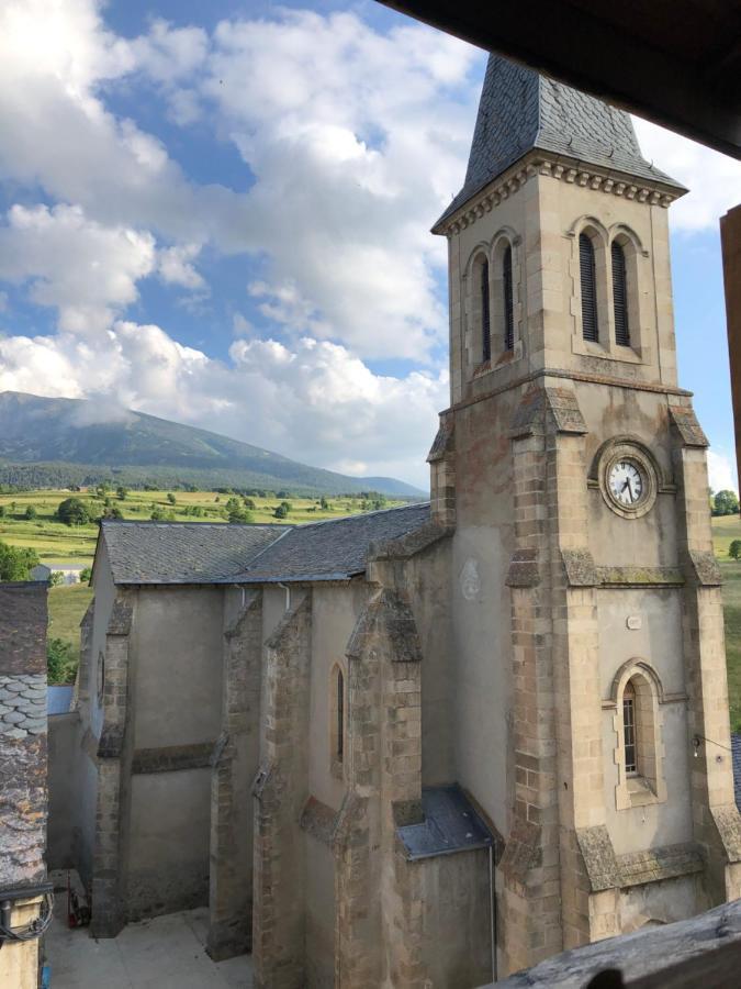 Charmant Appartement Dans Le Village/Coqueto Apartamento En El Pueblecito La Cabanasse Esterno foto