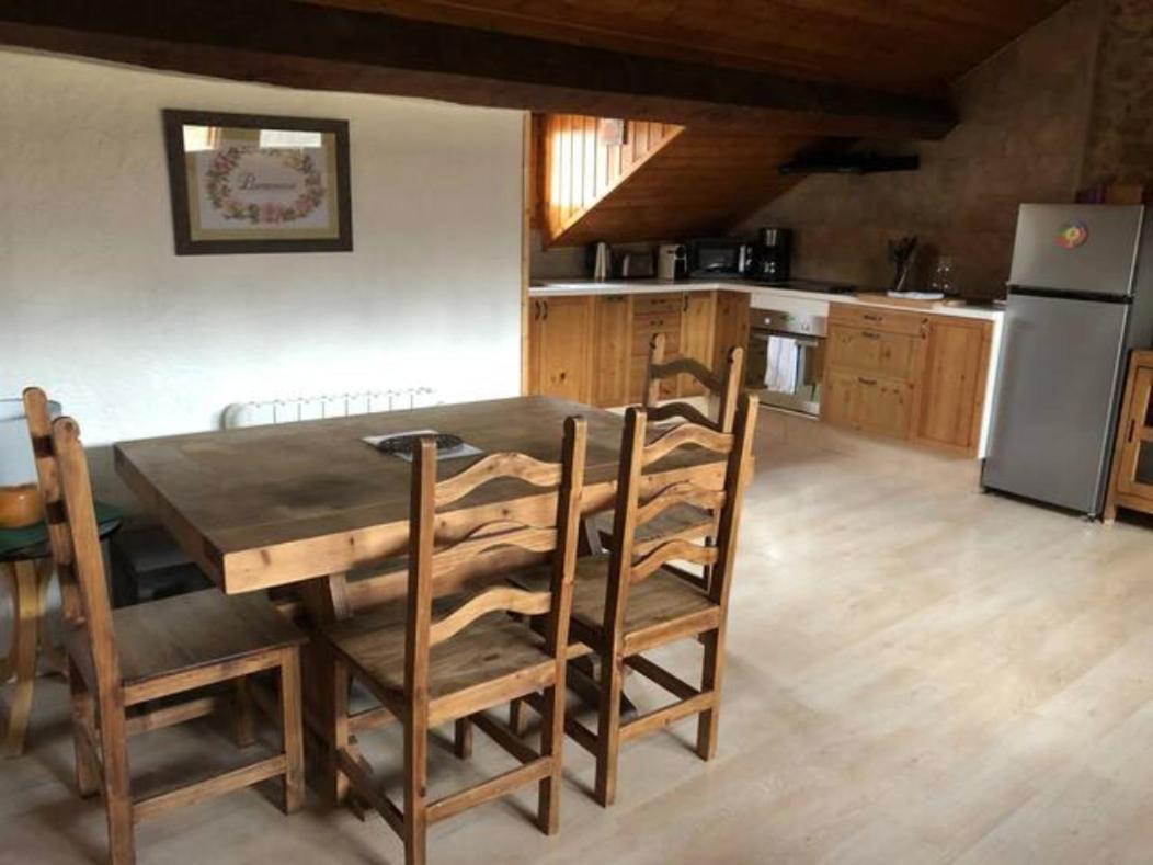Charmant Appartement Dans Le Village/Coqueto Apartamento En El Pueblecito La Cabanasse Esterno foto